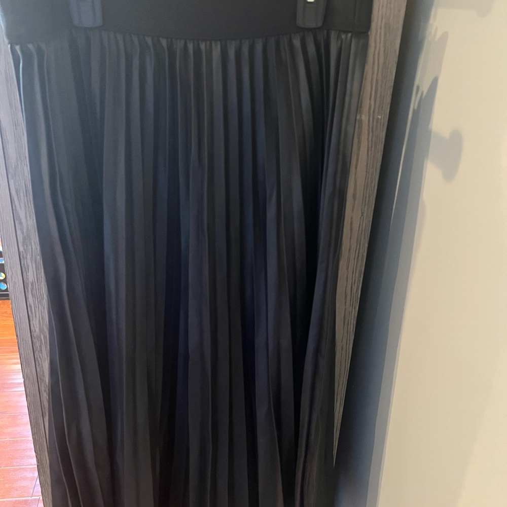 Philosophy Black A-Line Pleated Skirt